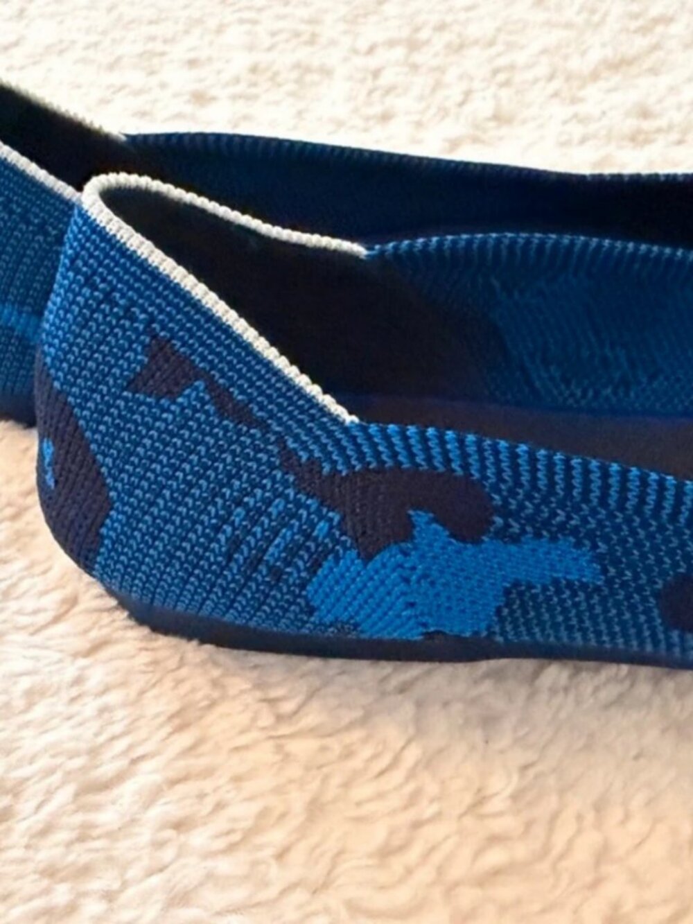 Exceedingly Rare Unicorn | Rothy's Blue Camo Flats | White Halo | Size 9.5 - Picture 2 of 4